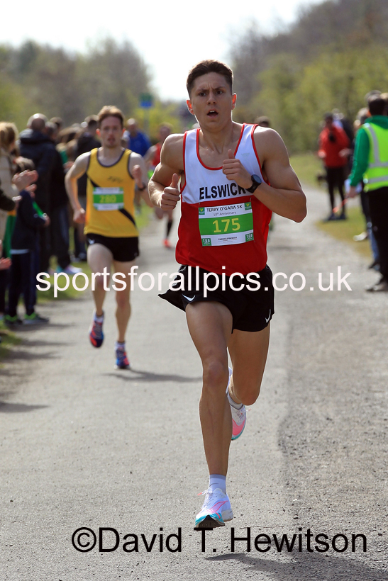 The  2022 Terry O'Gara 5k Road Race, Wallsend.  Photo: David T. Hewitson/Sports for All Pics